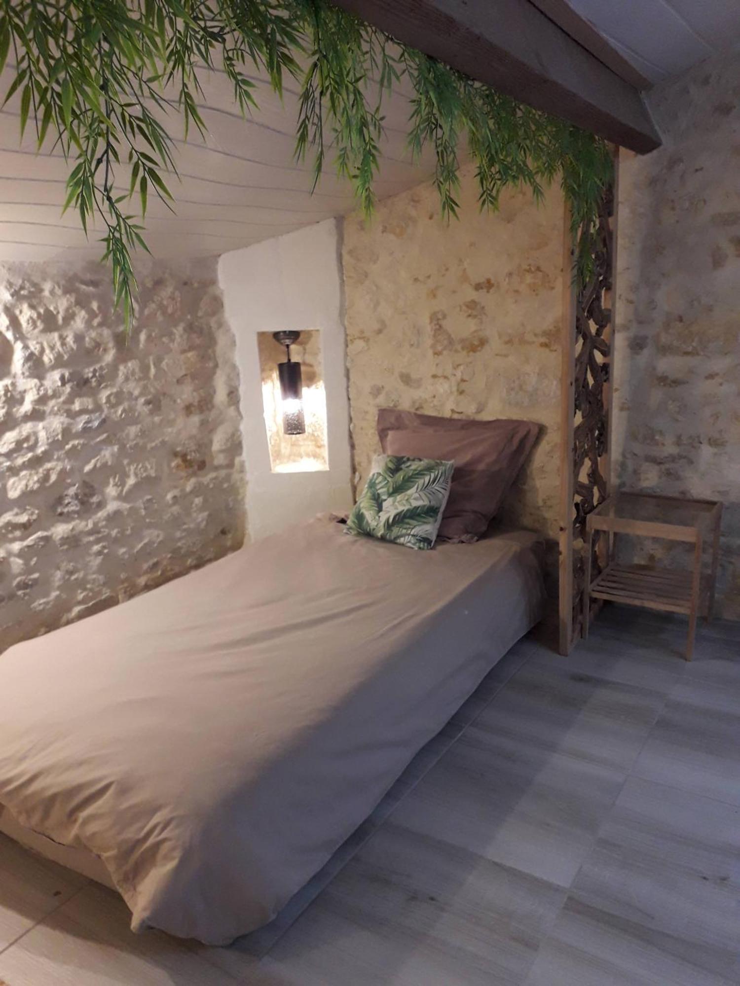 O Calme Hotel Brizambourg Exterior foto